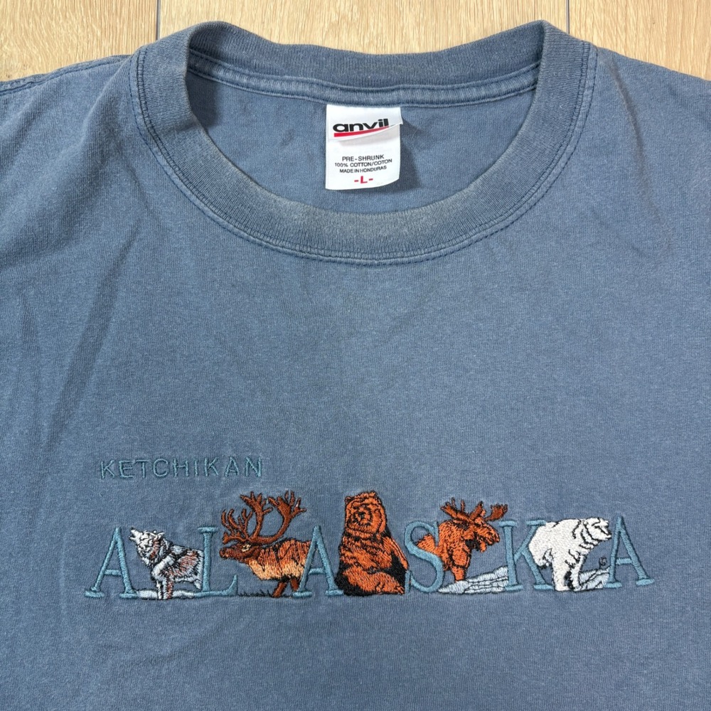 Vintage Anvil Ketchikan Alaska Wildlife Embroidered T-Shirt Nature Tee Large
